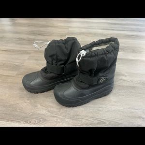 Boys thermo lite snow boots size kids 4